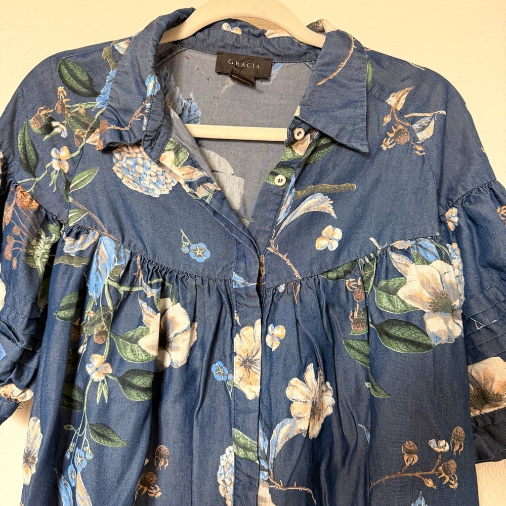 Gracia Button Down Blouse - Picture 2 of 7